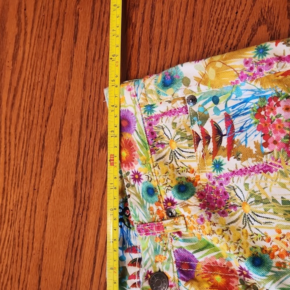 J. CREW Toothpick pants. Size 28. Ankle length. Really fun spring pattern. - Picture 6 of 7